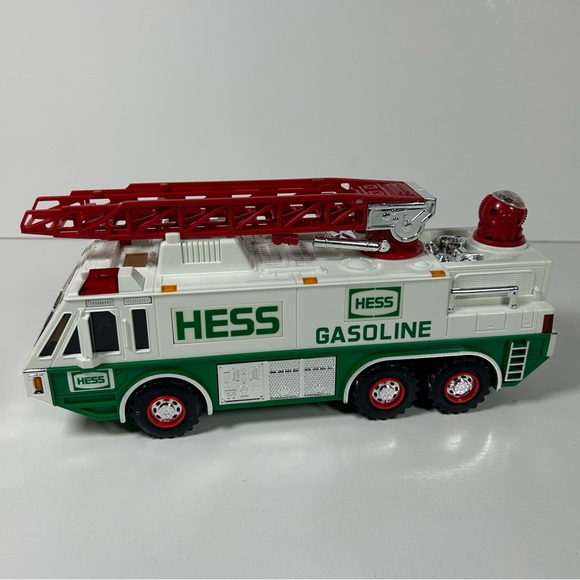 Hess Gasoline Truck "Emergency Truck" in Original Box from 1996 New In Box - Picture 2 of 6